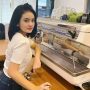 Pilih Bisnis Kuliner untuk Investasi, Aisyah Preman Pensiun Buka Kafe di Bandung