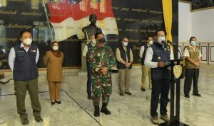 Gubernur Ridwan Kamil saat memberikan informasi soal larangan bagi semua jenis mudik