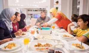 Awas Hati-hati! Jaga Pola Makan Saat Lebaran