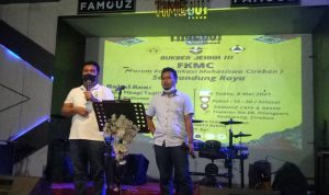 Momentum Ramadan, FKMC Anjangsana dengan Alumni dan Berbagi Takjil untuk Warga
