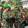 Panglima-Kodam-III-Siliwangi-Mayjen-TNI-Nugroho-Budi-Wiryanto-memberikan-semangat-kepada-Pasukan-Pamrahwan-dari-Yonif-315-Garuda.jpg