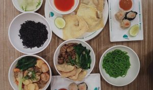 Nikmati Bakmi Macha dan Arang, Bakmitopia Kini Hadir di Bandung