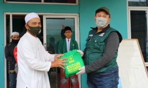 Solusi Kongkret Bagi Warga yang Tak Mudik, Kang Cucun Salurkan 25.000 Paket Sembako 
