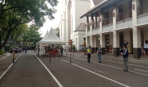 Tidak Mau Kecolongan, Peringatan Kenaikan Isa Al Masih di Gereja Katedral Dikawal Ketat Jajaran Polsek Sumur Bandung