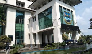 Tegas Larang WFO, Kantor Non Esensial Wajib WFH