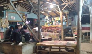 Budaya Mudik Tertahan Aturan Pemerintah, Penjual Warung Kopi di Lingkar Barat Nagreg Hanya Bisa Pasrah