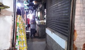 Imbas Aksi Mogok Produksi, Tahu dan Tempe di Pasar Tradisional Kota Bandung Tak Terlihat Kios penjual tahu dan tempe di Pasar Cicaheum tutup. (Foto: Nurrani Rusmana)
