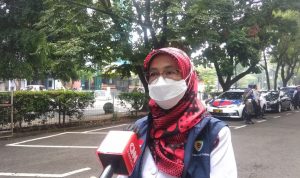 Kepala Dinas Kesehatan Kota Bandung, Ahyani Raksanagara di SMP Taruna Bakti, Jl. R.E Martadinata No. 52, Kota Bandung, Rabu (19/5) (Foto:Nurrani Rusmana)