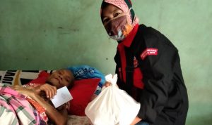 Salurkan Beras 5 Ton, DKR Berharap Pemkot Depok Ikut Tergerak