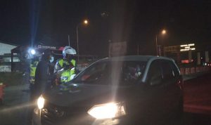 Hingga Dini Hari Masih Ada Pemudik Bandel di Pos Penyekatan Cileunyi, Ini yang Dilakukan Petugas