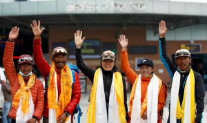 Kisah Para Penakluk Gunung Everest di Tengah Pandemi