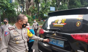 Kejiwaan Pengemudi Mobil Berplat Kekaisaran Sunda Diperiksa Polisi