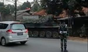 Viral Video Penyekatan Mudik Pakai Tank, TNI Berikan Penjelasan Viral Video Penyekatan Mudik Pakai Tank, TNI Berikan Penjelasan