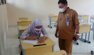Pelajar yang ikut PTM di SMAN 22 Bandung