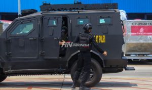 Diduga Terlibat Komplotan Teroris, Densus 88 Geledah Tukang Sayur di Tasikmalaya densus 88 tangkap tokoh islam anggota mui