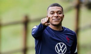 Kylian Mbappe turut menolak gagasan Piala Dunia 2 tahunan. (@FrenchTeam/Twitter)