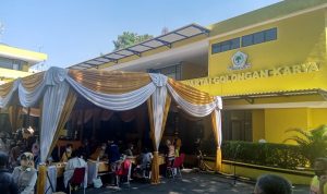 Sukseskan Program Vaksin, Partai Golkar Bentuk Yellow Klinik Kantor DPD Partai Golongan karya Jawa Barat. Foto : Boy Darmawan / Jabar Ekspres.