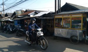 Hari Lingkungan Hidup Sedunia, Tapi Sampah di Pasar Parakanmuncang Sumedang Masih Membukit