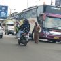 Situasi wilayah Kecamatan Jatinangor, Kabupaten Sumedang saat tim gabungan lakukan operasi Yustisi di depan kantor kecamatan pada Rabu (5/5) lalu. Yanuar Baswata