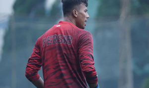 Kiper Persib Bandung, Teja Paku Alam. (Persib)