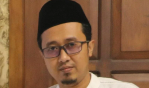 Ricuh di Jembatan Suramadu, Keturunan Syaikhona Cholil Bangkalan Beri Komentar Pengasuh Pondok Pesantren Nurul Cholil Bangkalan Kiai Fathur Rozi Zubair. Foto: Dok. Pribadi untuk JPNN.