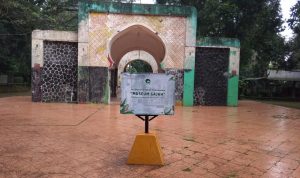 Bandung Zoo (Kebun Binatang Bandung)