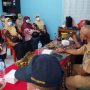 Warga saat mengikuti program sosialisasi pemilahan sampah di Kelurahan Tirtajaya (ist)