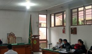 Suasana sidang lanjutan Wali Kota Cimahi non aktif, Ajay Priatna di pengadilan TIPIKOR Kota Bandung, Senin (14/6).