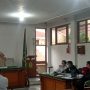 Suasana sidang lanjutan Wali Kota Cimahi non aktif, Ajay Priatna di pengadilan TIPIKOR Kota Bandung, Senin (14/6).