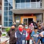 Plt Bupati KBB, Hengky Kurniawan saat meninjau pelaksanaan vaksinasi Covid-19 di Desa Kertajaya, Padalarang.