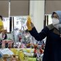 Ketua Dekradasna Kota Depok, Elly Farida saat promosikan produk UPPKA