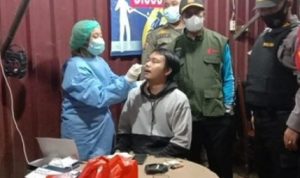 Tekan Kasus Covid-19, Cimahi Utara Gencarkan Sejumlah Upaya ILUSTRASI: Petugas lakukan pemantauan Covid-19; testing, tracing, dan treatment.