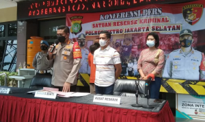 Biadab! Ayah Cabuli Anak Kandung, Ketika Diinterogasi Cuma Jawab "Saya Bingung" Biadab! Ayah Cabuli Anak Kandung, Ketika Diinterogasi Cuma Jawab "Saya Bingung"