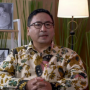 Dosen Ilmu Politik dan Ilmu Pemerintahan Universitas Gajah Mada (UGM) Abdul Gaffar Karim dalam Episode 8 Bung Karno Series Badan Kebudayaan Nasional Pusat PDI Perjuangan yang dipandu Kirana Larasati secara virtual, Selasa (8/6). Screenshot akun BKNP di YouTube.