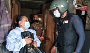 Gubernur Jabar Salurkan Bantuan Sembako untuk Warga Terdampak PPKM