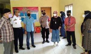 Bupati Indramayu Geram Dapat Komentar Ngasal dari Kuwu yang Abaikan PPKM Darurat Bupati Indramayu Nina Asgustina ketika melaksanakan monitoring PPKM Darurat di desa-desa.