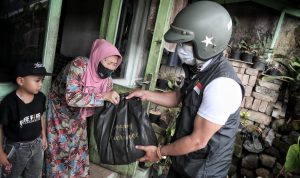 Gubernur Jabar Ridwan Kamil turun langsung untuk memastikan bantuan tepat sasaran