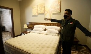 Industri Pariwisata Turun di Bawah 5 Persen