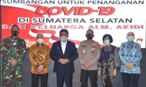 Perwakilan Akidi Tio usai menyerahkan bantuan bersama Kapolda, Gubernur dan Pangdam
