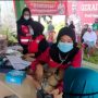 Petugas PMI yang diperbantukan jadi tenga kesehatan