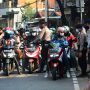 Petugas Harusnya Evaluasi Kebijakan Penutupan Jalan yang Picu Kerumunan di Jalur Alternatif