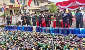 Memperingati Hari Bhayangkara, Polresta Bandung Musnahkan 11.570 Botol Miras Berbagai Merek