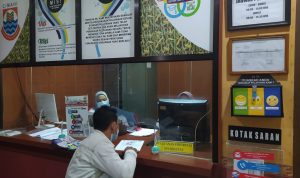 Ilustrasi/Pelayanan di Kantor Disnaker Kota Cimahi.