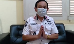Camat Cicalengka, Entang Kurnia saat ditemui di ruang kerjanya pada Kamis (15/7). (Yanuar Baswata/Jabar Ekspres)