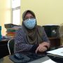 Sekretaris Desa Nanjung Mekar, Meti Nurwati saat ditemui di ruang kerjanya pada Jumat (16/7). (Yanuar Baswata/Jabar Ekspres)