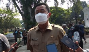 Pemkot Bandung Telah Anggarkan Insentif Nakes Rp 118 Miliar Sekda Kota Bandung, Ema Sumarna