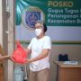 Warga Isoman Bojongsari Terima Ratusan Paket Sembako