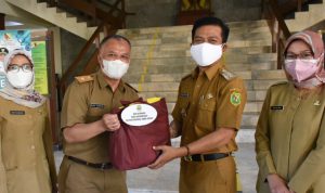 Bantu Penanganan Covid-19, Bupati Bandung Sumbangkan Gajinya