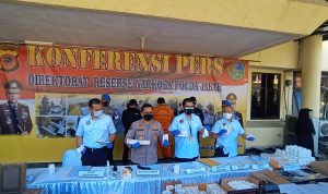 Pelaku Pembuatan Obat-obatan Keras Ilegal Berhasil Dibekuk, Masih Ada DPO Pelaku Pembuatan Obat-obatan Keras Ilegal Berhasil Dibekuk, Masih Ada DPO