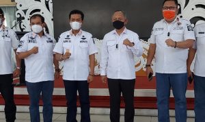 Foto bersama Tim Pokja pembentukan BNN Kabupaten Bandung, Rabu (28/7). (Yully S Yulianty/Jabar Ekspres)